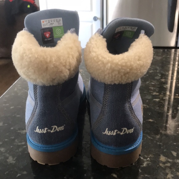 Boots with fur - Picture 3 of 3